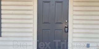 269 N Pecan St Gallery 1