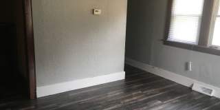 1 Bedroom, 1 Bath Duplex located at 313 Dearborn Waterloo, IA Gallery 3