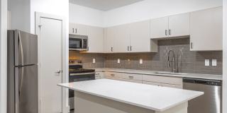 5225 Maple Avenue Gallery 38