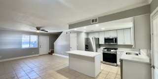 ! Beautiful 2BA/1.5BR Townhome in Gulf Highlands! Gallery 1