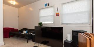 Huge, sunny 3 bed near BU and the Green Line! Gallery 6
