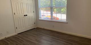 Germantown 2 bedroom, 1 1/2 bath in Brent Park Condos Gallery 5