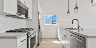 Balboa Blvd (913) Gallery 4