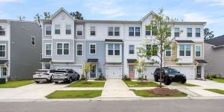 Beautiful 4-Bedroom, 3.5-Bathroom Townhome with Modern Amenities and Ideal Layout in Hanahan! Beautiful 4-Bedroom, 3.5-Bathroom Townhome with Modern Amenities and Ideal Layout in Hanahan! Gallery 15