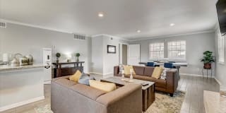 WatersEdge Denton Apartments Gallery 14