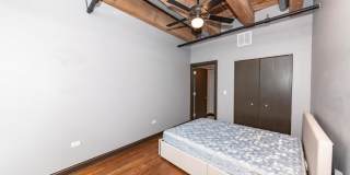 106 N Aberdeen St Gallery 10