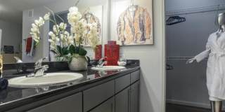 900 Red River St Gallery 10