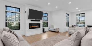 2017 5th Avenue Gallery 5