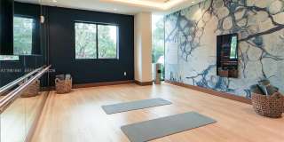 Metropolitan at Coral Square Gallery 7