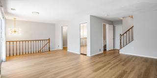 Spacious Newly Rennovated 2 Bedroom House with 2.5 Bath Gallery 12