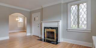 Charming 3BR/1B Conveniently Located Near Rhodes College! Gallery 4