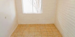 Adorable Single Level Eastside Duplex With Evaporative Air Located In Quiet Neighborhood Gallery 7