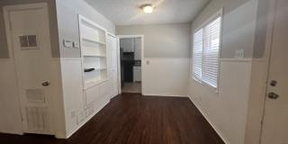 2511 39th Street Gallery 17