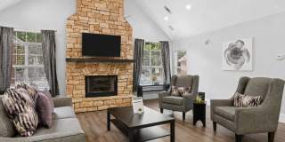 Ellington Woods Apartments Gallery 21