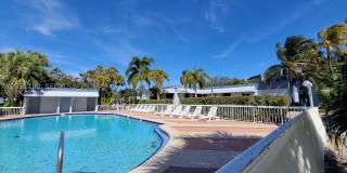 9373 Fontainebleau Blvd Gallery 4