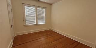 1106 E 51st Street Gallery 18