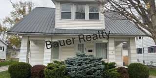 Beautiful 4 Bedroom on Ashland's South Side Gallery 1