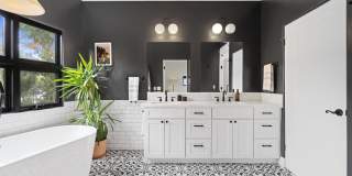 2065 Watsonia Ter Gallery 17