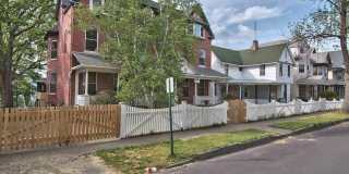 533 Quincy Avenue Gallery 3