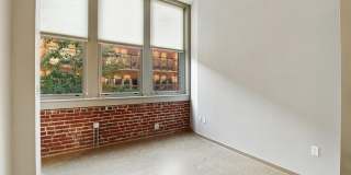 1627 Locust Street Gallery 29