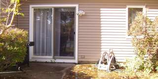 2 Bed, 2.5 Bath, Townhouse in Rolling Oaks 2 Bed, 2.5 Bath, Townhouse in Rolling Oaks Gallery 1