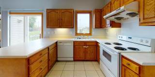 Beautiful Home - Available Augst 2026 Gallery 6