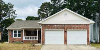 3 Bedroom 2 Bathroom Home- Pets Considered Gallery 1