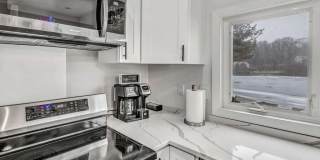 110 Grenelle Street Gallery 17