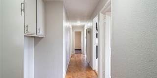 1308 E Oaks Street Gallery 18