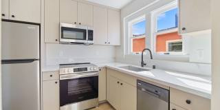 1037 E 1st Street Gallery 4