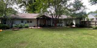 Great Location! Completely Renovated! Huge Backyard! Pets welcome, fees apply. Gallery 21
