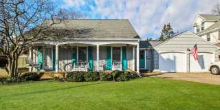 303 Bell Place Gallery 1