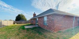 Freshly remodeled, 4 bed, 2 bath house in Mustang Freshly remodeled, 4 bed, 2 bath house in Mustang Gallery 3