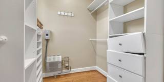 Beautifully maintained and move-in ready 4BR home with a basement Gallery 33