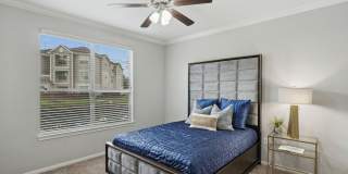 The Henry at Woodland Hills Gallery 28