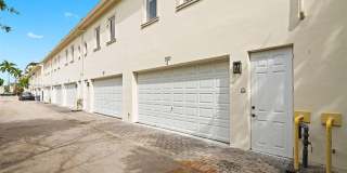 530 Valencia Ave Gallery 30