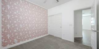 19769 W Washington Street Gallery 8