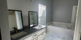 Woodcreek Oaks area home on quiet street Gallery 16