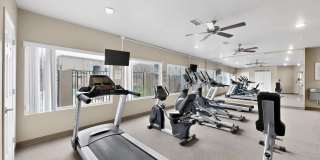 Spring River Luxury Apartment Homes Gallery 34