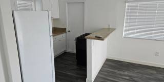 Wonderful 1 Bed 1 Bathroom Condo In Escondido - Call Today Gallery 5
