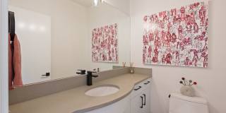Fully Furnished 4-Bedroom Tetherow Home | Hot Tub + Home Services Included Gallery 12