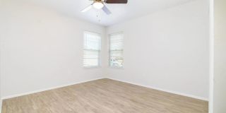 Modern 4-Bedroom House Near Leon Valley Gallery 19