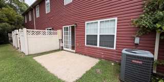 3 Bed 2.5 Bath Townhome in Brentwood Gallery 23