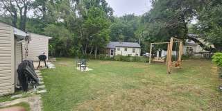 2402 Lakehurst Avenue Gallery 21