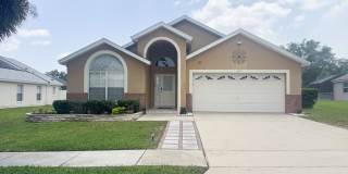 5 bedroom 4 bathroom pool home in Orange Tree community Gallery 1