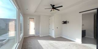 60 740 North Gallery 12