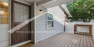 Stunning Townhouse with Washer/Dryer and Central AC Gallery 24