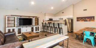 Glen at Lakewood Gallery 18