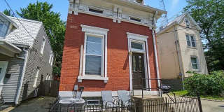 4 Bed/2 Bath on Emming Mins. from UC Campus for Only $785/pp ($3140/mo) w/Garage Parking 4 Bed/2 Bath on Emming Mins. from UC Campus for Only $785/pp ($3140/mo) w/Garage Parking Gallery 1