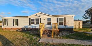 Spacious 3-bedroom, 2-bathroom mobile home. Gallery 1